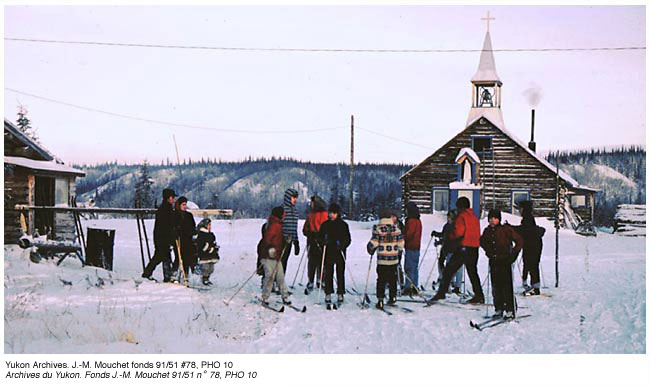 TEST skiing